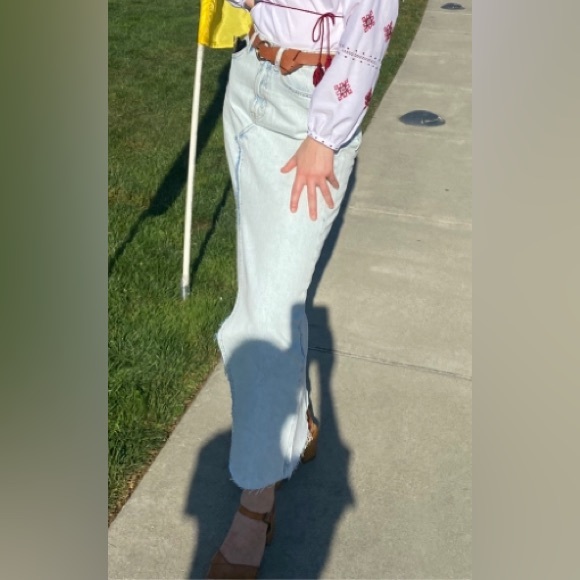 Zara maxi light wash denim skirt - Picture 6 of 13